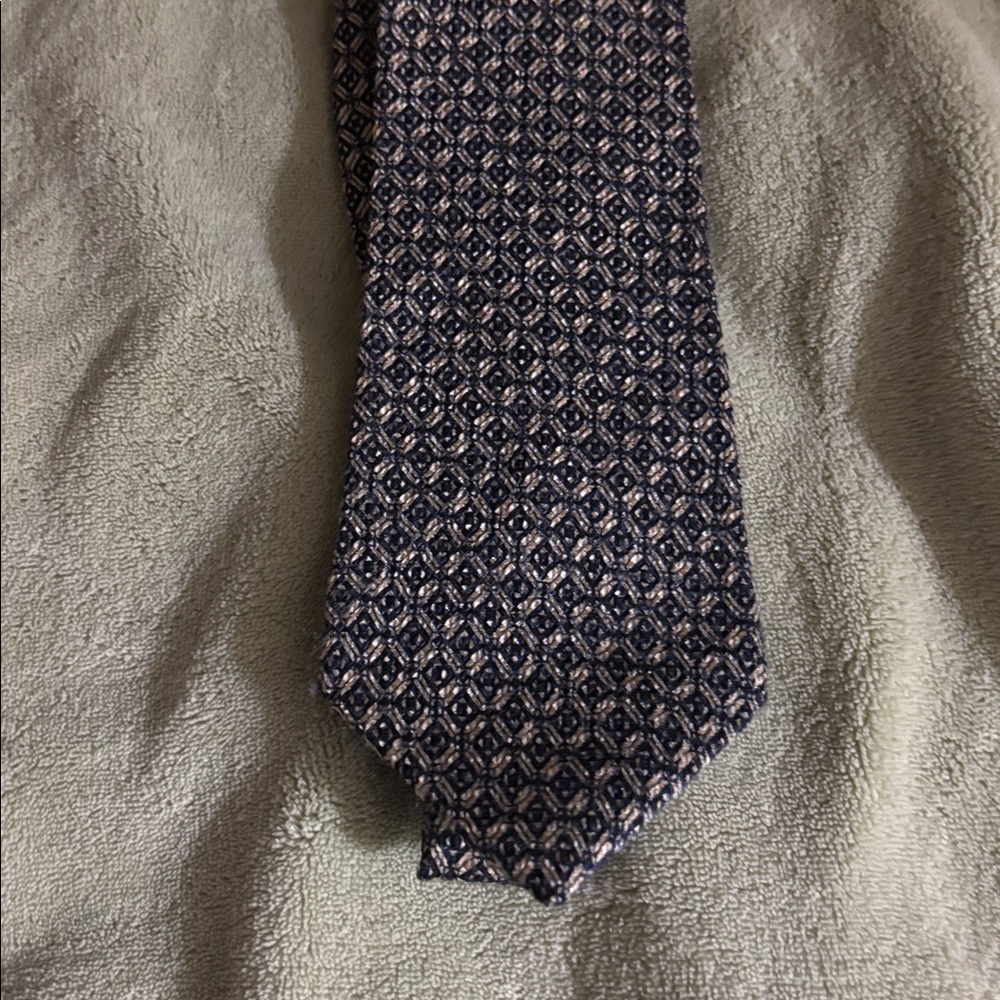 Boys GAP Black and Tan Geometric Tie